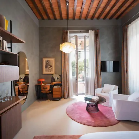 Hotel Paradis 4*